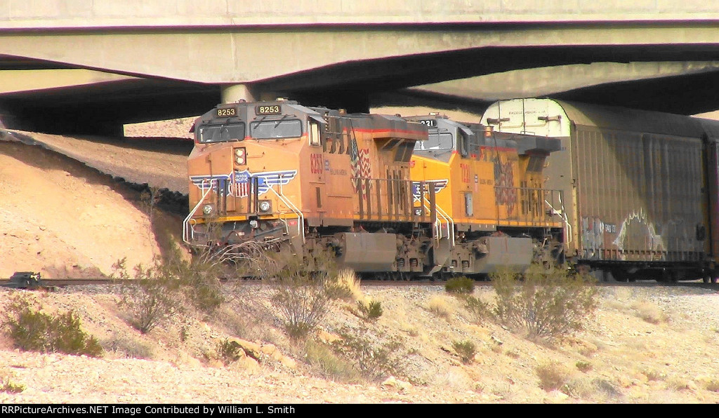 WB Unit Vehicular Flat Car Frt at Erie NV -1